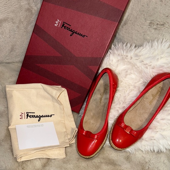 Pre loved Salvatore Ferragamo Women's Red Ballet Flats
